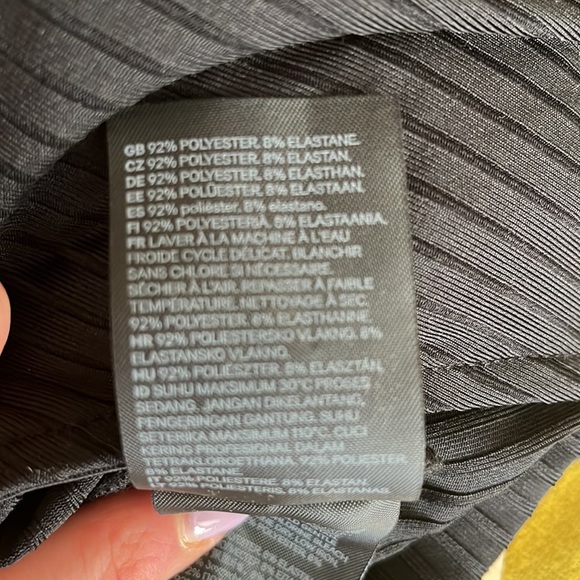 H&M bodysuit - v neck ribbed texture size S - Picture 7 of 7